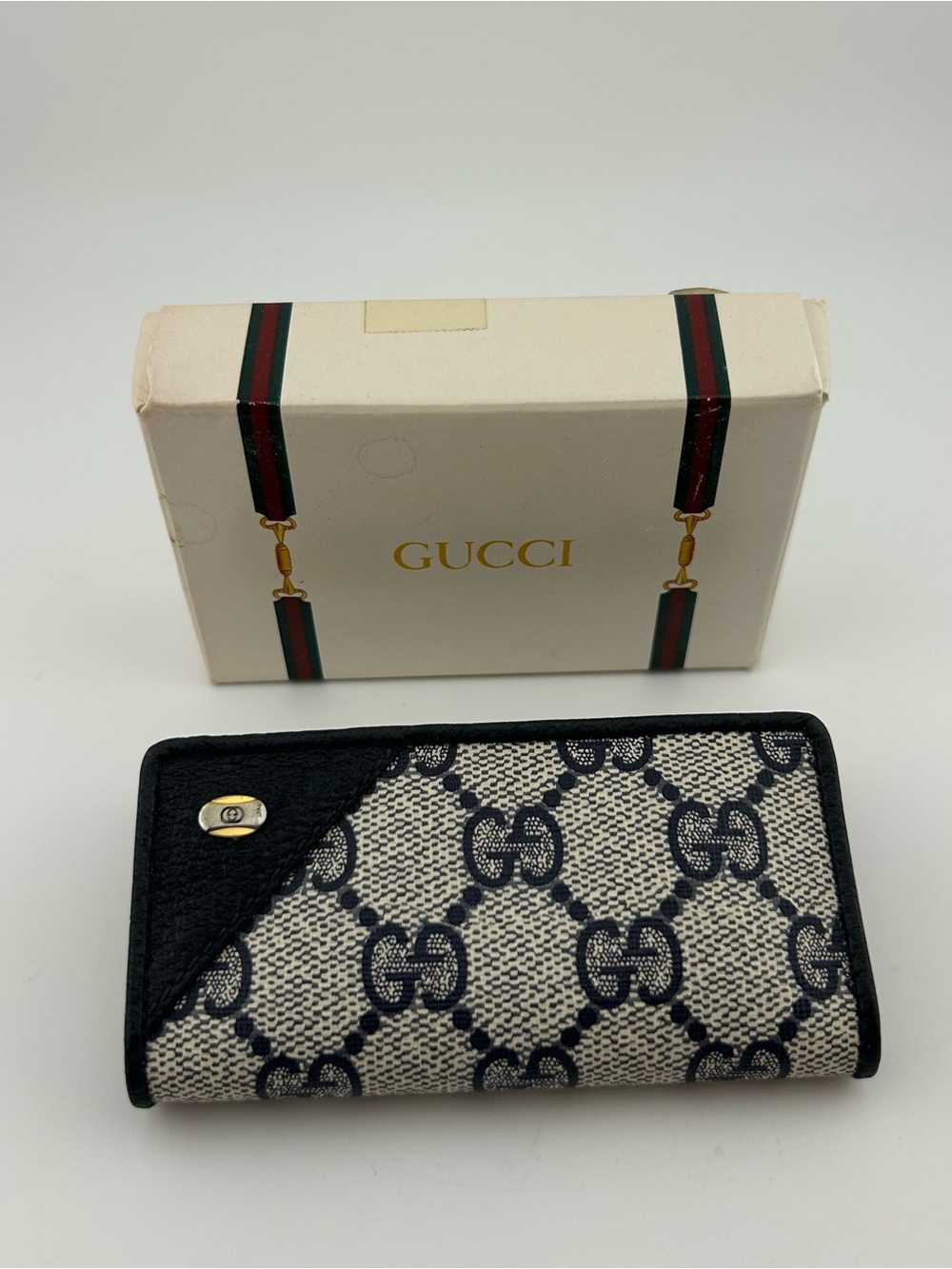 NWOT Vintage Gucci GG Monogram Navy 6 Hook Key Case Holder w/ Box & Auth Card